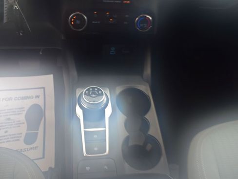 Used 2022 Ford Escape S image 17