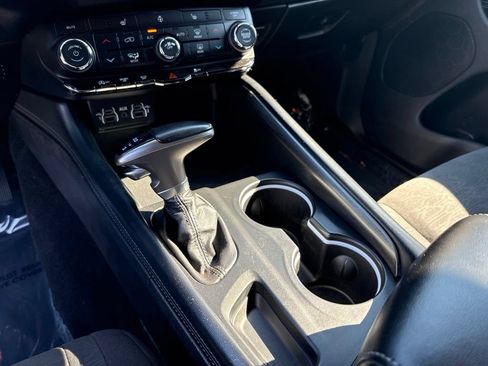 Used 2023 Dodge Durango SXT AWD/4WD image 22