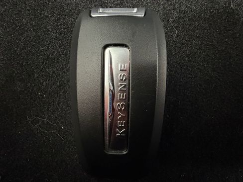 Used 2021 Chrysler Pacifica Touring-L w/ Uconnect Theater Family Group FWD image 49