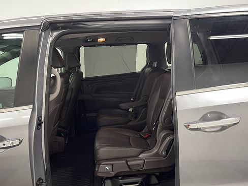 Used 2020 Honda Odyssey Touring image 16