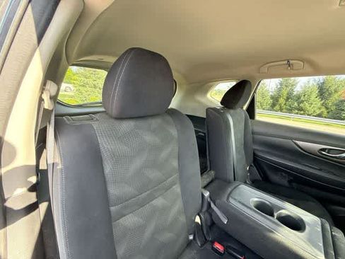 Used 2015 Nissan Rogue SV AWD/4WD image 17