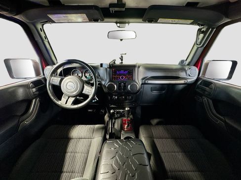 Used 2012 Jeep Wrangler Unlimited Sport AWD/4WD image 13