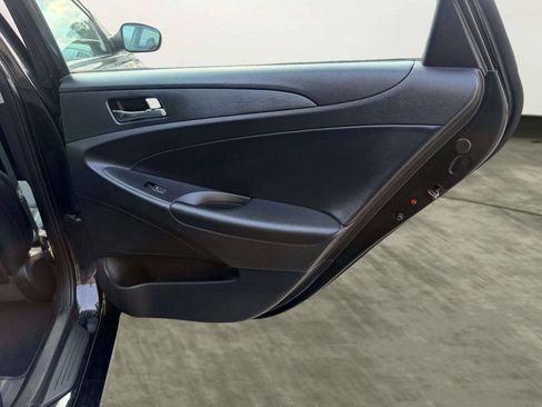 Used 2013 Hyundai Sonata SE w/ Navigation & Sunroof Pkg FWD image 22