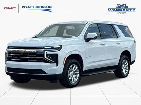 Used 2025 Chevrolet Tahoe LT RWD image 1