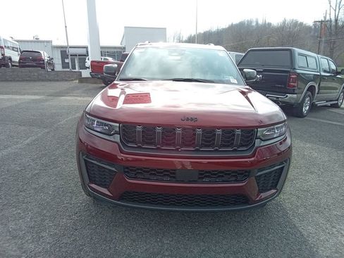 New 2026 Jeep Grand Cherokee Altitude AWD/4WD image 10