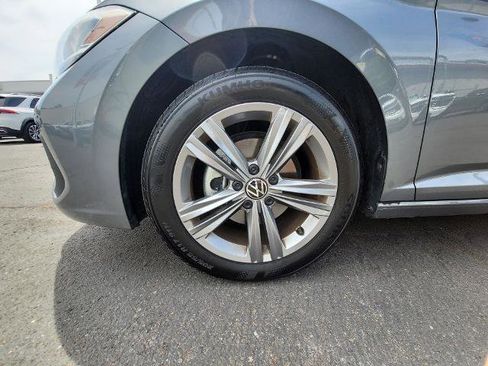 Used 2024 Volkswagen Jetta SE FWD image 31