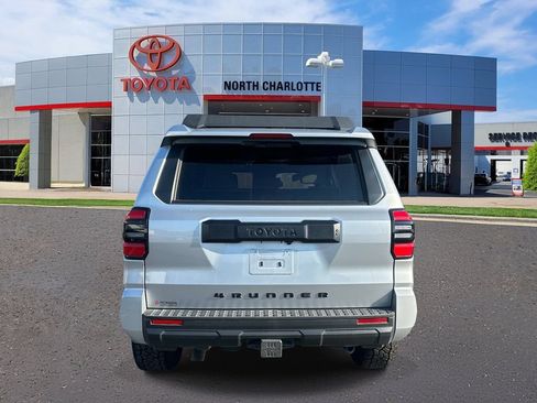 Used 2025 Toyota 4Runner SR5 AWD/4WD image 6