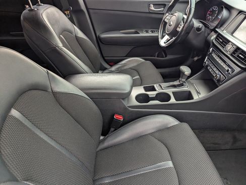 Used 2019 Kia Optima S image 9