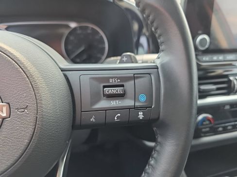 Used 2024 Nissan Pathfinder SV AWD/4WD image 35