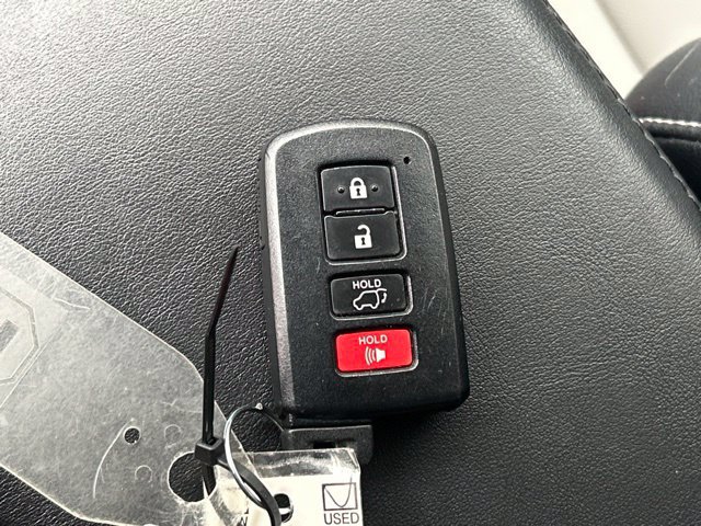 Used 2017 Toyota RAV4 Platinum w/ All Weather Liner Package AWD/4WD image 64