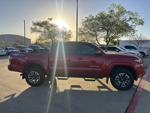 Certified 2023 Toyota Tacoma TRD Sport w/ Technology Package image 4