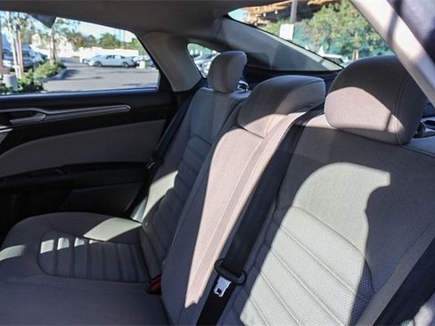Used 2018 Ford Fusion S image 26