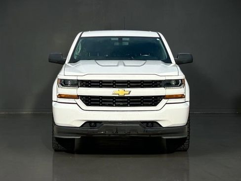 Used 2017 Chevrolet Silverado 1500 Custom w/ Trailering Package image 2