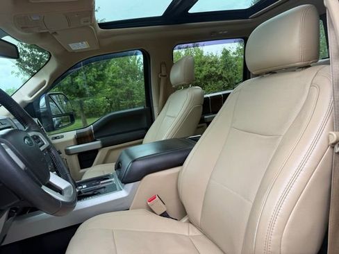 Used 2017 Ford F150 Lariat AWD/4WD image 14