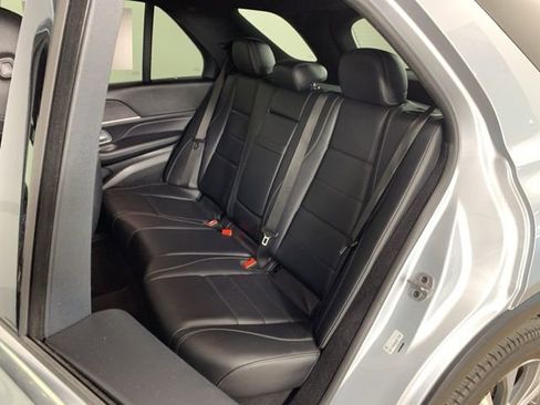 Used 2022 Mercedes-Benz GLE 350 4MATIC w/ Premium Package image 33