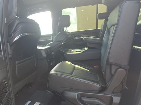 Used 2024 Jeep Grand Wagoneer Series I AWD/4WD image 5