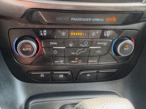 Used 2021 Ford Transit Connect XL FWD image 19