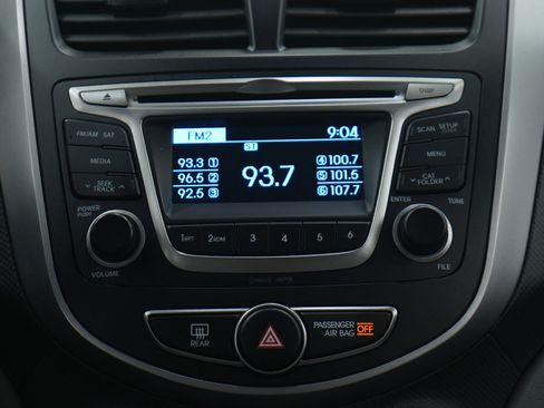 Used 2017 Hyundai Accent SE image 16