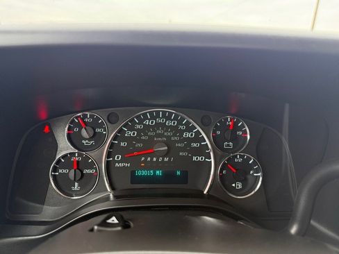 Used 2019 Chevrolet Express 2500 w/ Driver Convenience Package image 16