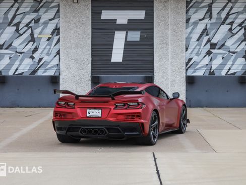 Used 2025 Chevrolet Corvette Z06 RWD image 15