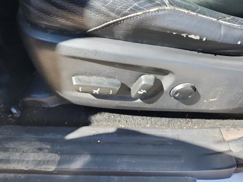 Used 2011 Toyota 4Runner SR5 w/ Premium Pkg w/Leather image 18