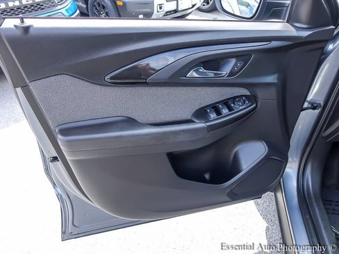 Used 2021 Chevrolet TrailBlazer LT w/ Convenience Package FWD image 17