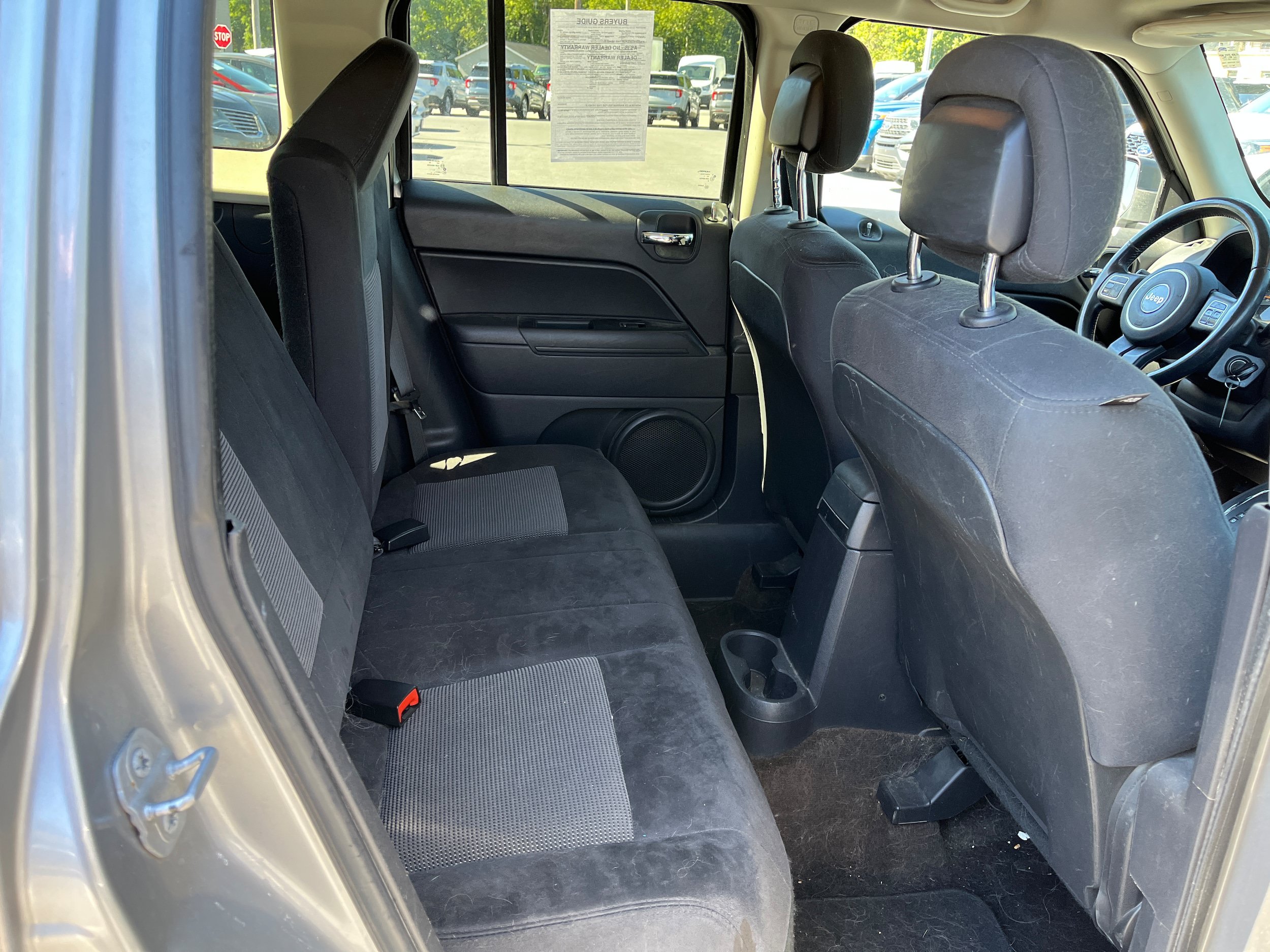 Used 2014 Jeep Patriot Latitude AWD/4WD image 7