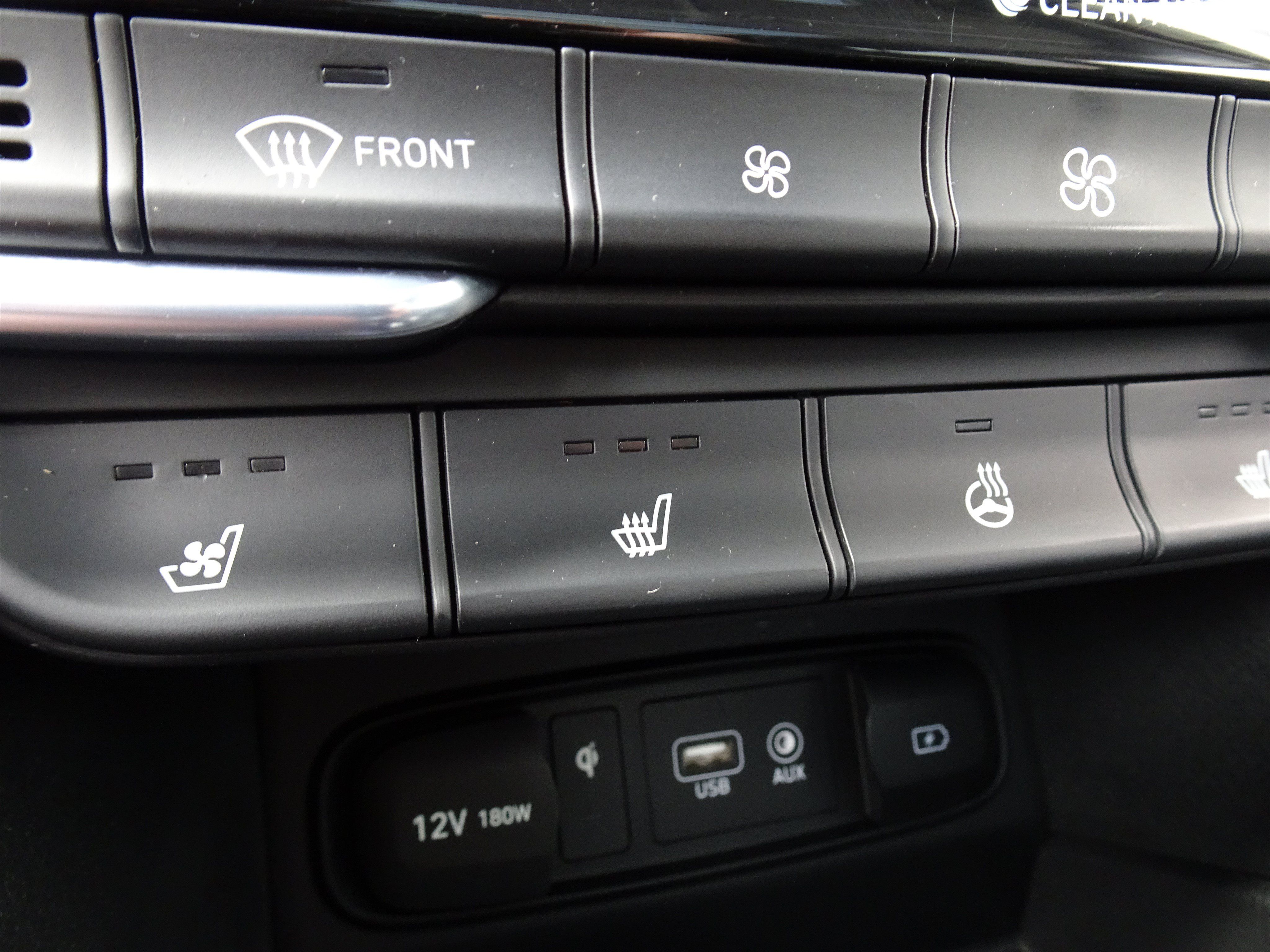 Used 2019 Hyundai Santa Fe AWD image 31