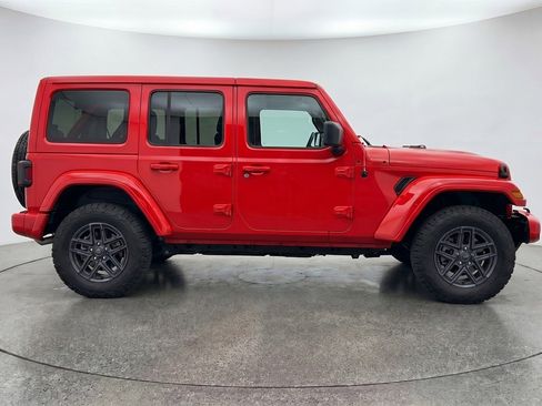 Used 2025 Jeep Wrangler Unlimited Sport AWD/4WD image 9