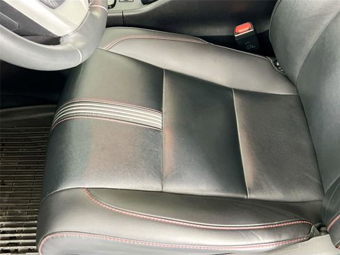 Used 2019 Toyota Highlander SE image 21