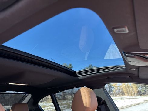 Certified 2023 BMW 540i xDrive w/ Executive Package image 29