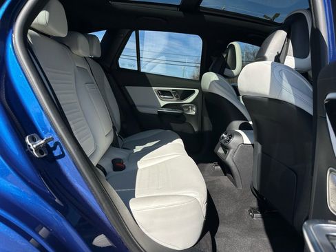 Used 2023 Mercedes-Benz GLC 300 image 23