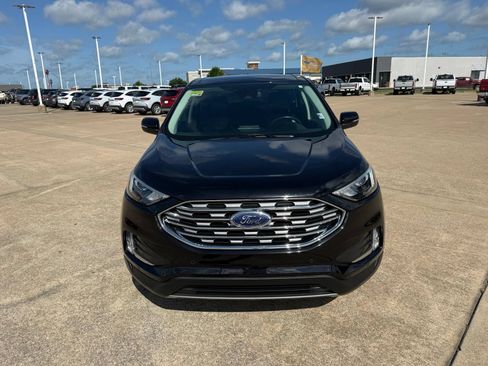 Certified 2024 Ford Edge Titanium AWD/4WD image 2