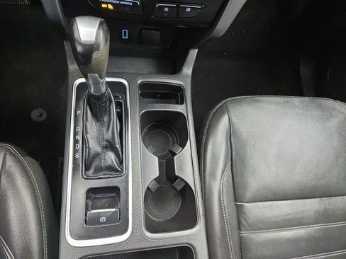 Used 2017 Ford Escape SE w/ SE Leather Comfort Package AWD/4WD image 19