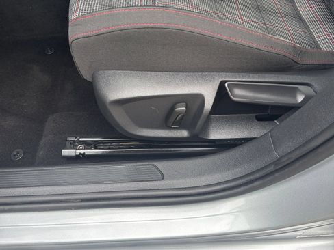 Used 2026 Volkswagen Golf S FWD image 22