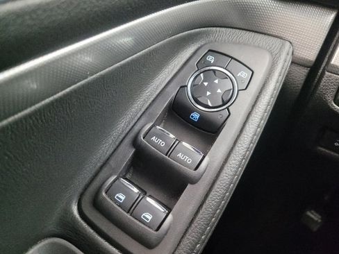 Used 2015 Ford Explorer XLT w/ Equipment Group 202B FWD image 27