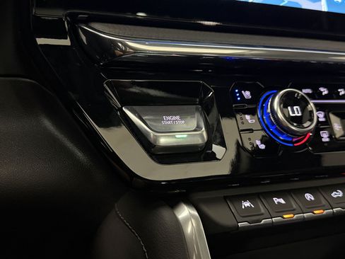 Used 2026 GMC Sierra 1500 Denali w/ Denali Reserve Package AWD/4WD image 15
