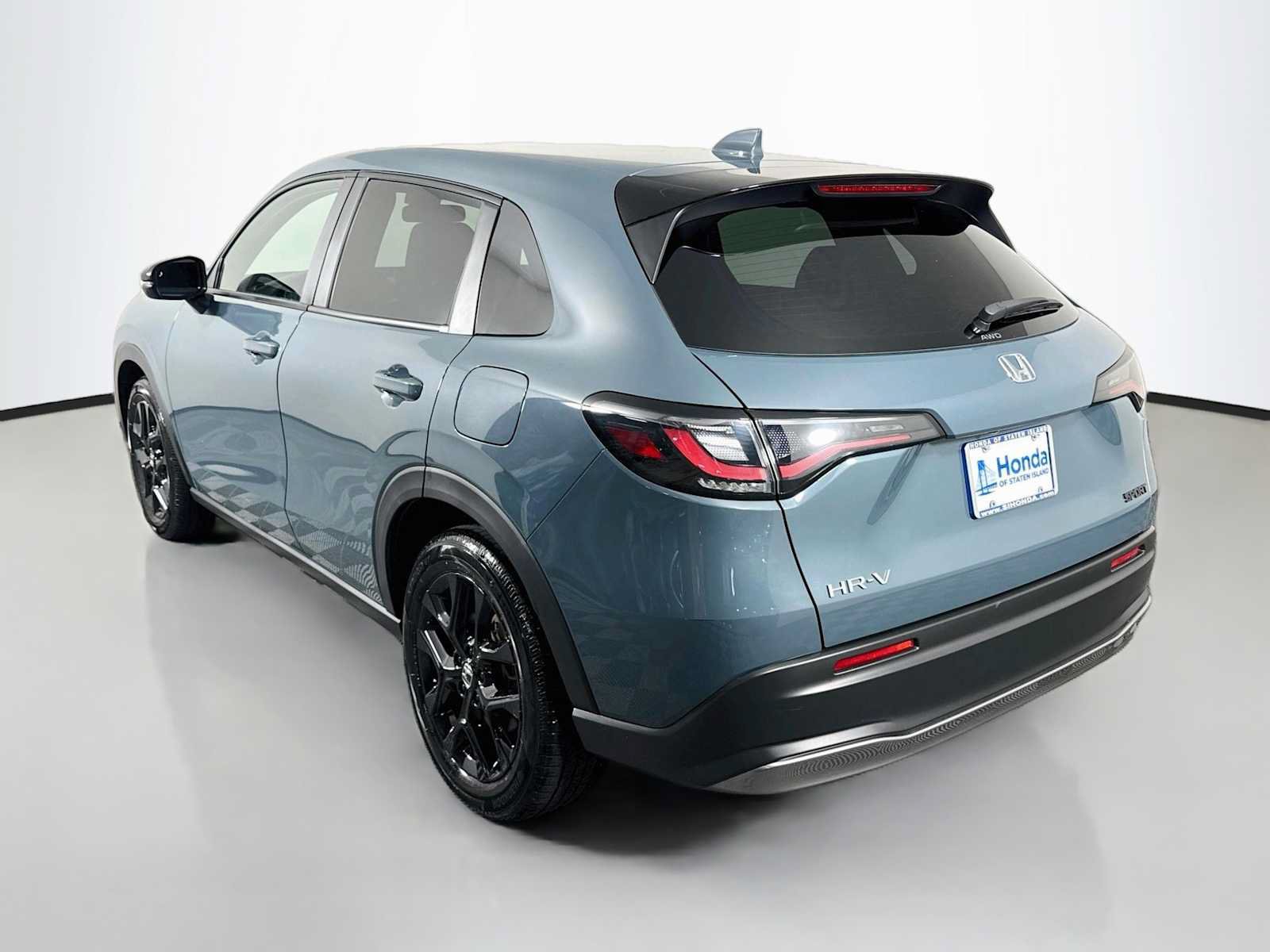 Certified 2025 Honda HR-V Sport image 4