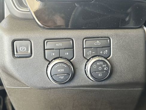 Certified 2025 GMC Sierra 1500 Elevation image 24