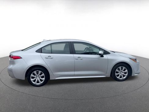 Used 2025 Toyota Corolla LE image 15