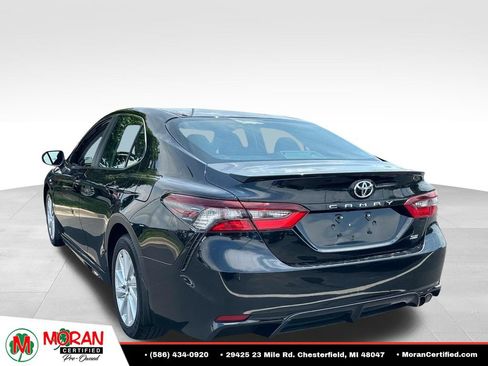 Used 2024 Toyota Camry SE FWD image 4