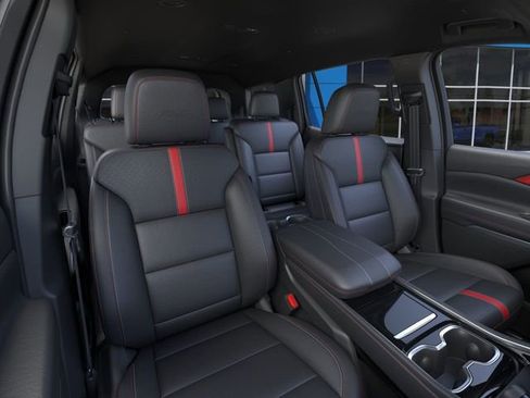 New 2026 Chevrolet Traverse RS w/ LPO, Floor Liner Package FWD image 16