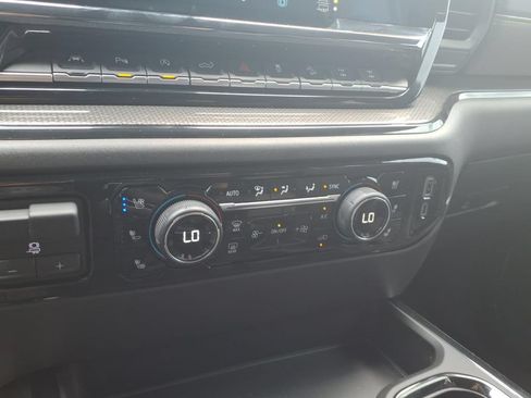 Used 2023 Chevrolet Silverado 1500 ZR2 w/ Technology Package AWD/4WD image 19