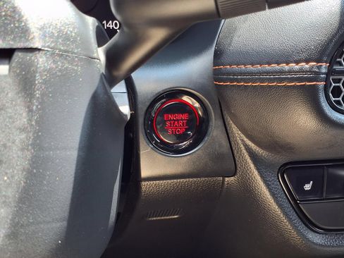 Used 2025 Honda HR-V Sport image 11