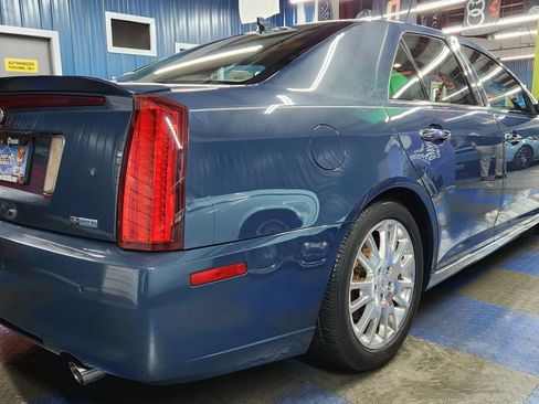 Used 2010 Cadillac STS image 3