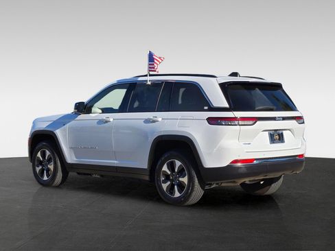 Used 2024 Jeep Grand Cherokee Limited 4xe AWD/4WD image 8