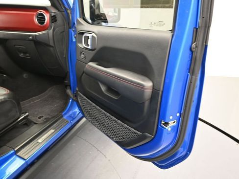 Used 2022 Jeep Gladiator Rubicon w/ LED Lighting Group AWD/4WD image 9