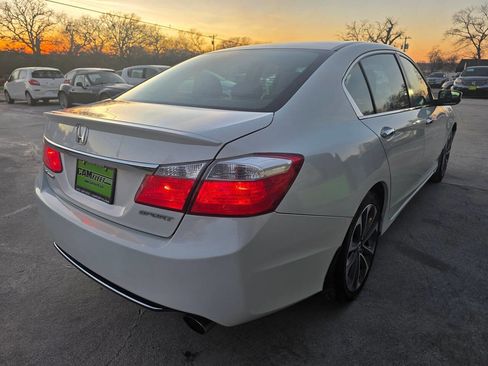 Used 2015 Honda Accord Sport image 9