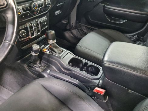 Used 2020 Jeep Wrangler Unlimited Sport image 26