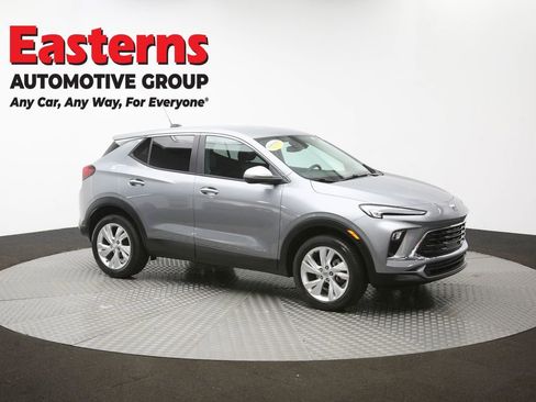 Used 2025 Buick Encore GX Preferred AWD/4WD image 46